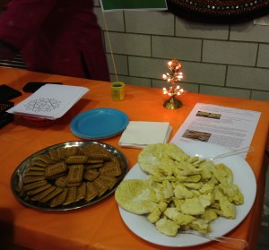 ¡Mi Naan GF fue un gran éxito en la noche internacional de la escuela primaria, donde atrajo a la gente a la mesa de la India!'s international night, where it drew people to the India table!