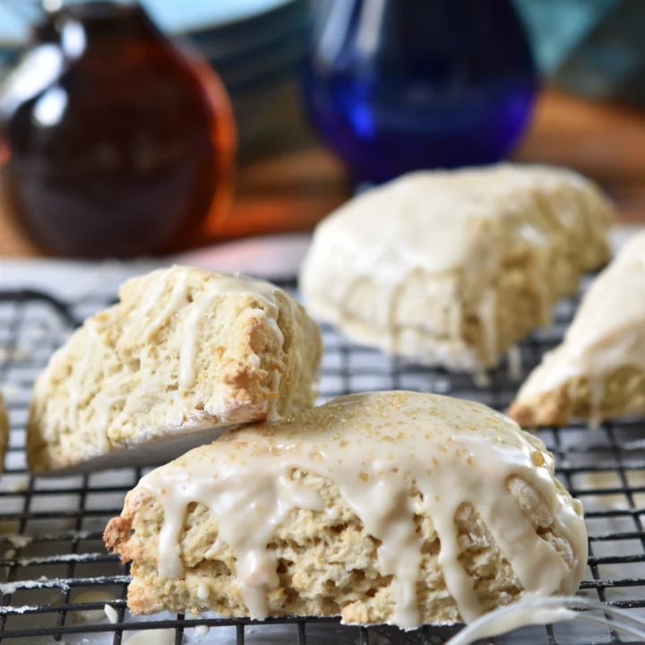 gluten free maple oat scones V