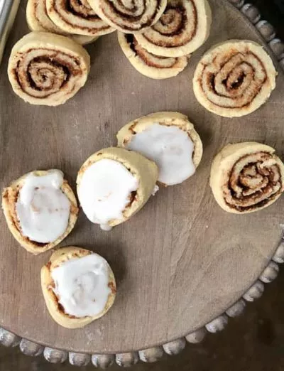 gluten free cinnamon roll cookies banner OH