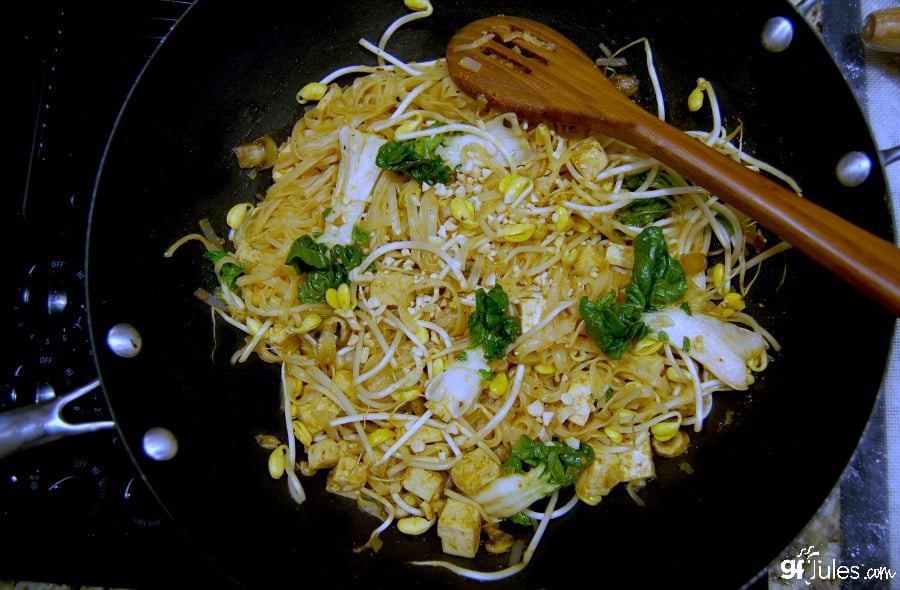 Homemade Gluten Free Pad Thai - makes delicious dinner easy!