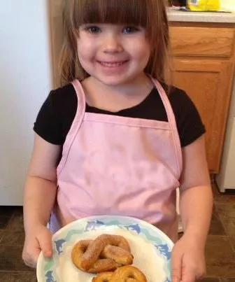 kaylee belcher pretzels and apron