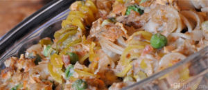 gluten free noodle casserole banner (1)