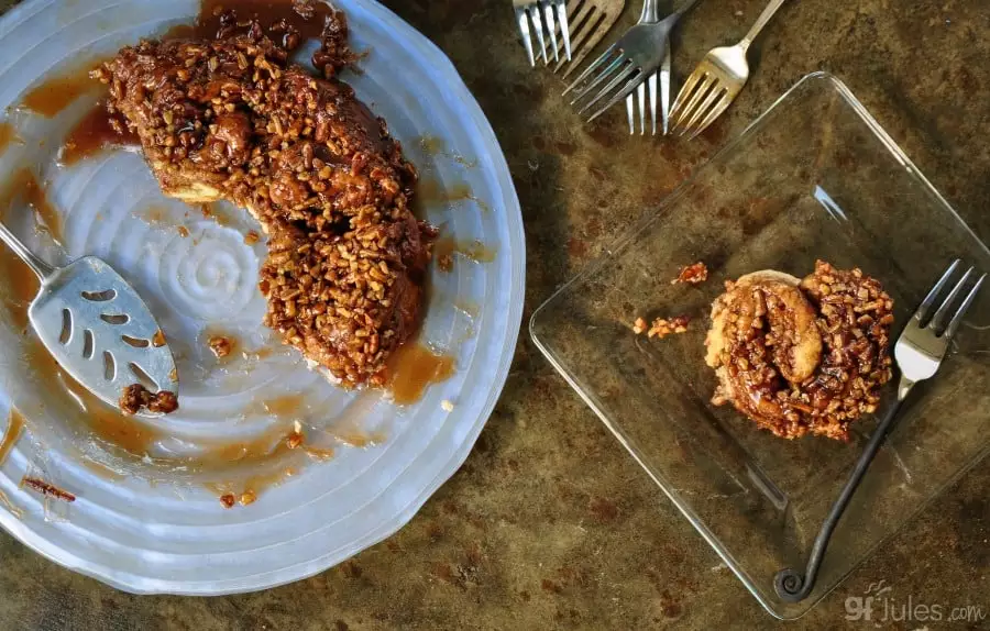 gluten free cinnamon sticky buns and plate