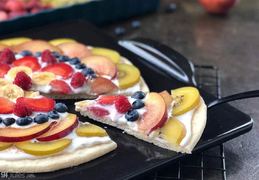 gluten free fruit pizza slice cu