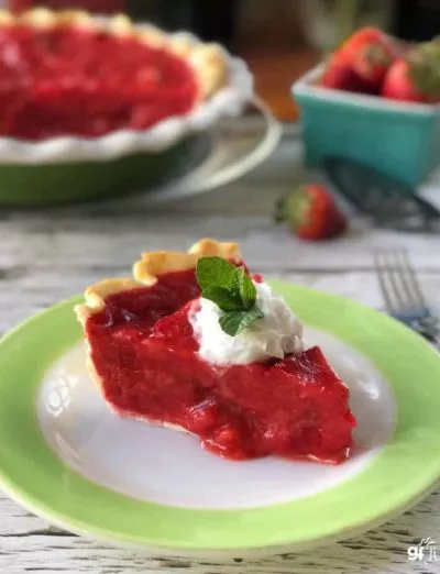 gluten free strawberry pie with mint