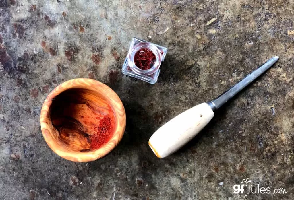 mortar and pestle for grinding saffron threads