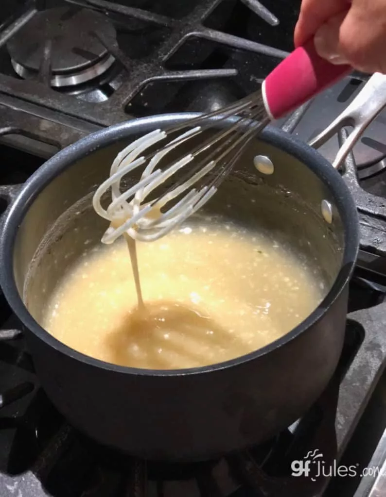 ouderwetse bosbessencakevulling in pot