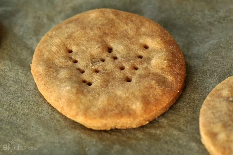 Gluten Free Teething Wafer If you decide to delay gluten or to stick with a gluten-free diet for your child, you'll be needing this easy gluten free teething biscuit recipe.