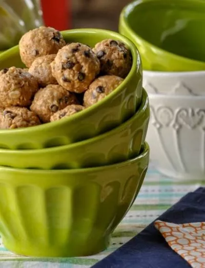 gluten free protein balls in bowls with napkin