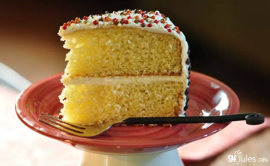 How to Make a Cake from Scratch That Looks Like It's From a Bakery