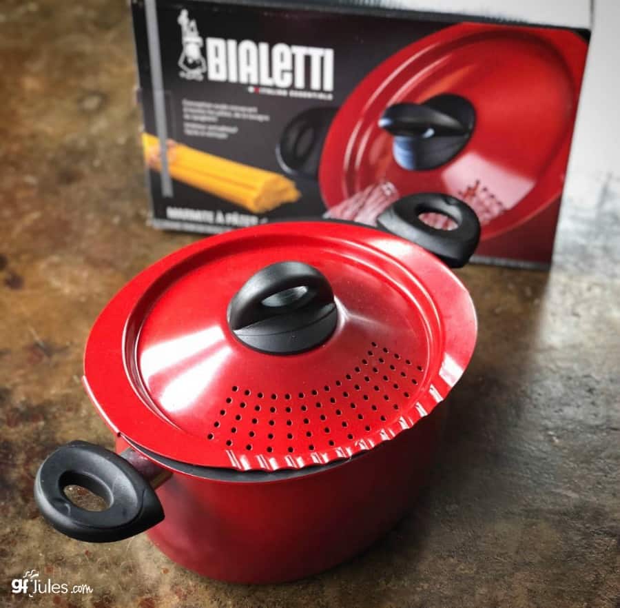 Bialetti Oval Pasta Pot with Strainer Lid - Blue 5.8 qt