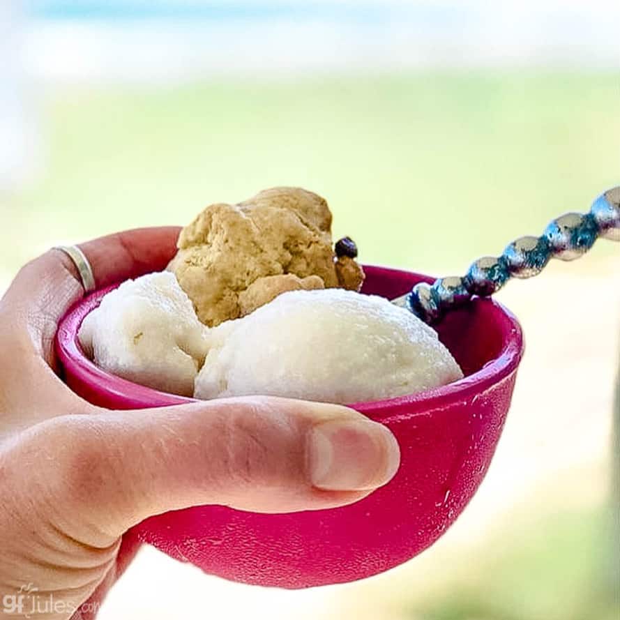 ice cream at the beach sq