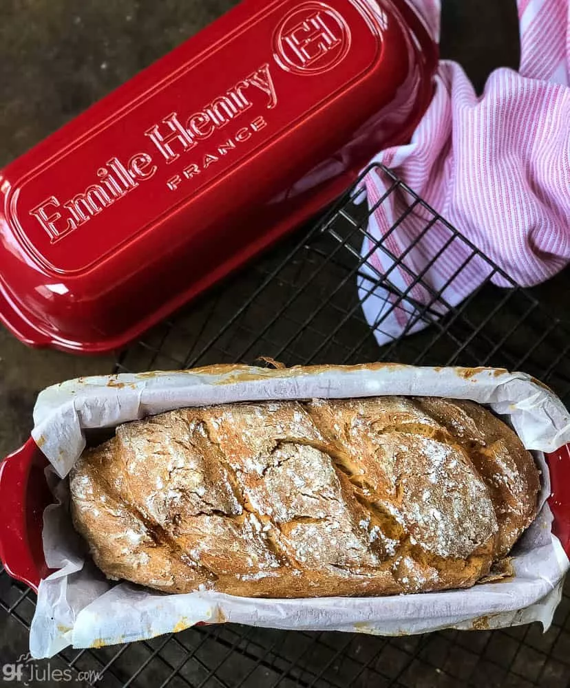 First attempt at sandwich bread in Emile Henry loaf pan : r/Sourdough