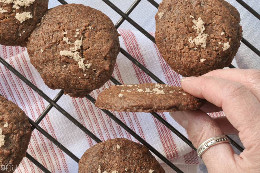 gluten free gingersnaps on side