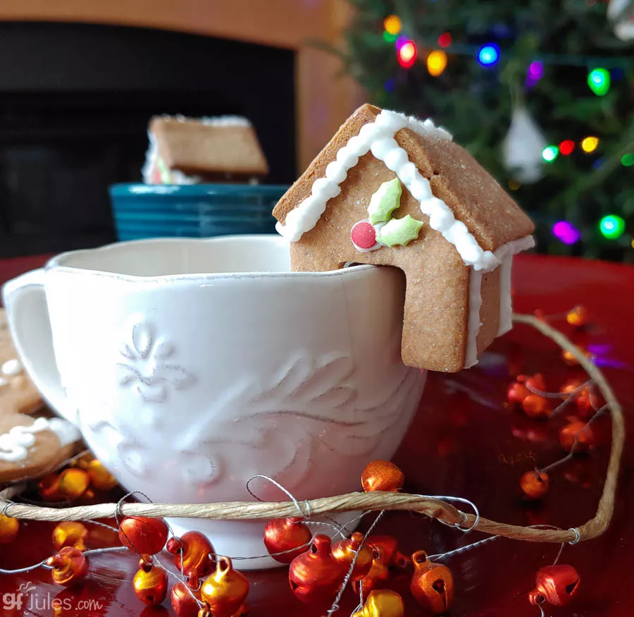 DIY Mini Gingerbread House Mug Toppers for Christmas 