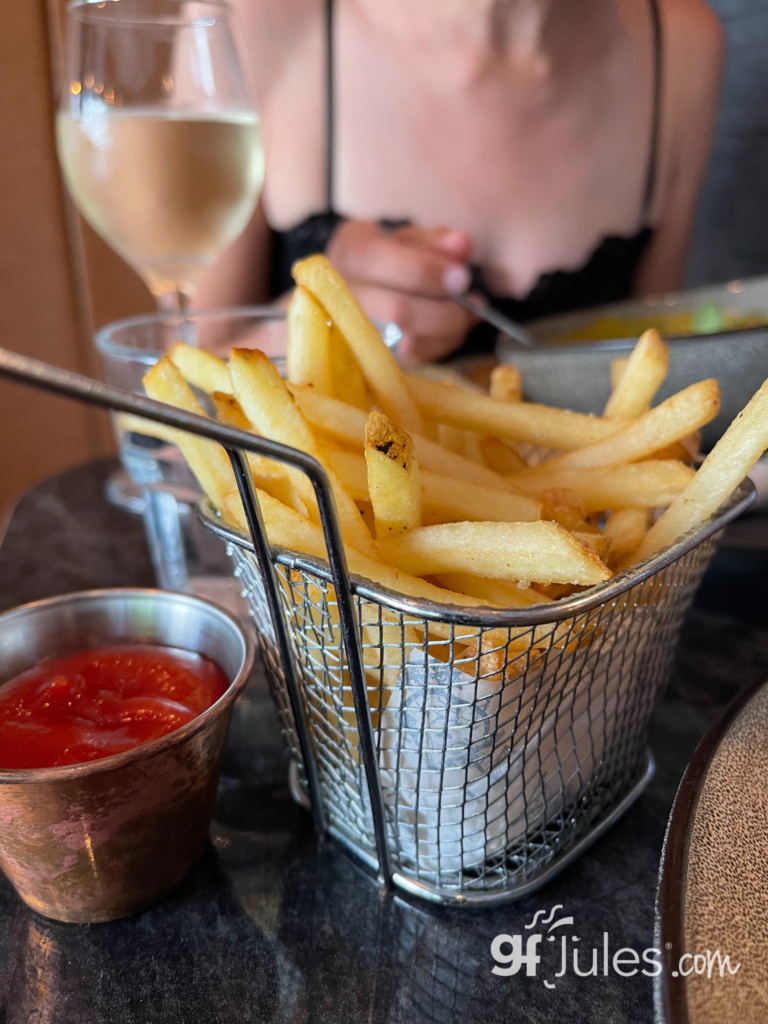 Dinner at Niche dedicated gluten free restaurant in London with dedicated gluten free fryer and chips | gfJules