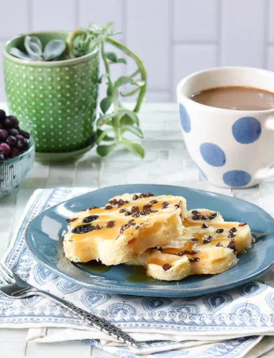 gluten free sheet pan pancake flowers SQ