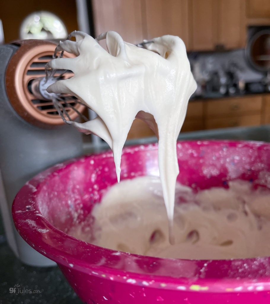 Dairy-free vegan cream cheese icing