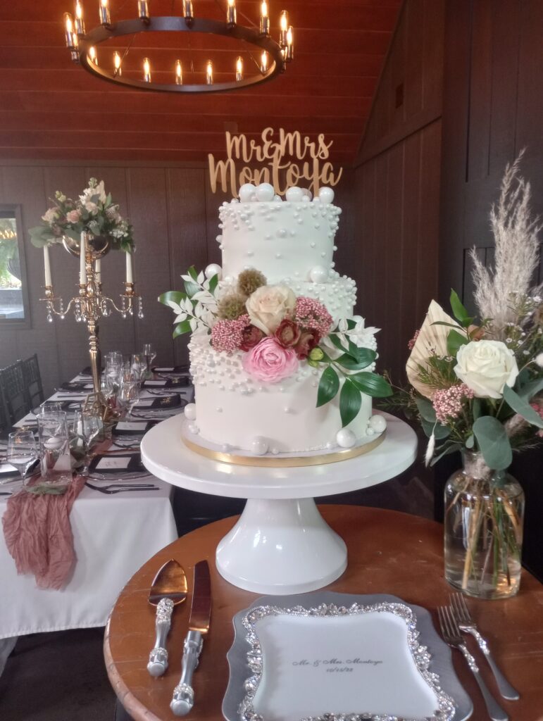Gorgeous wedding cake made by Ami's Gluten Free Wedding Cakes