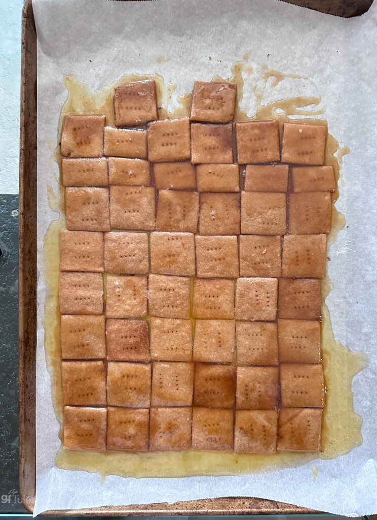 gluten free graham crackers with toffee poured over