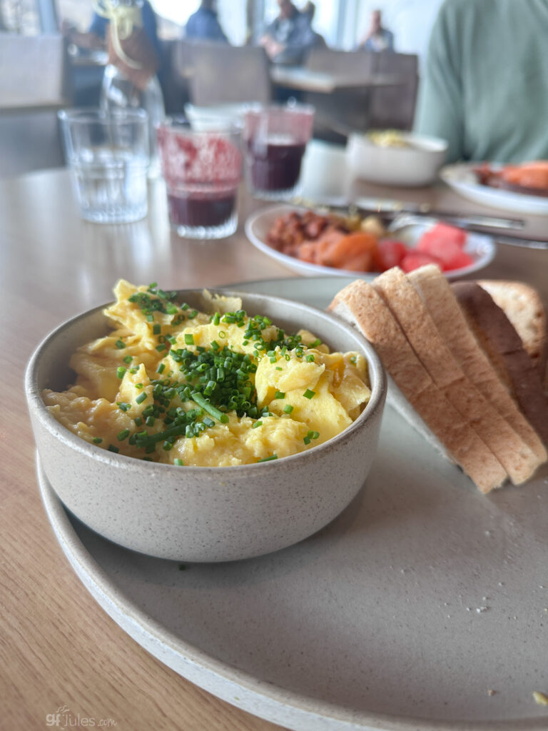 hotel husafell breakfast-2